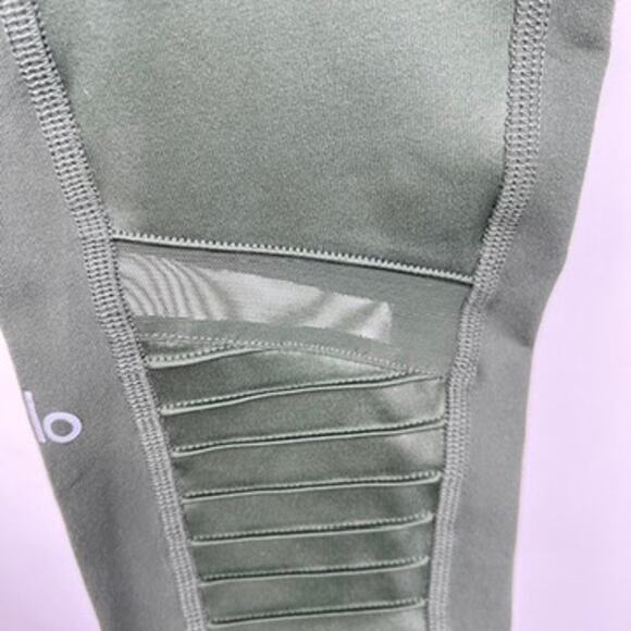 Alo Yoga High-Waist Moto Legging Women's S in Forrest Green - Picture 7 of 11